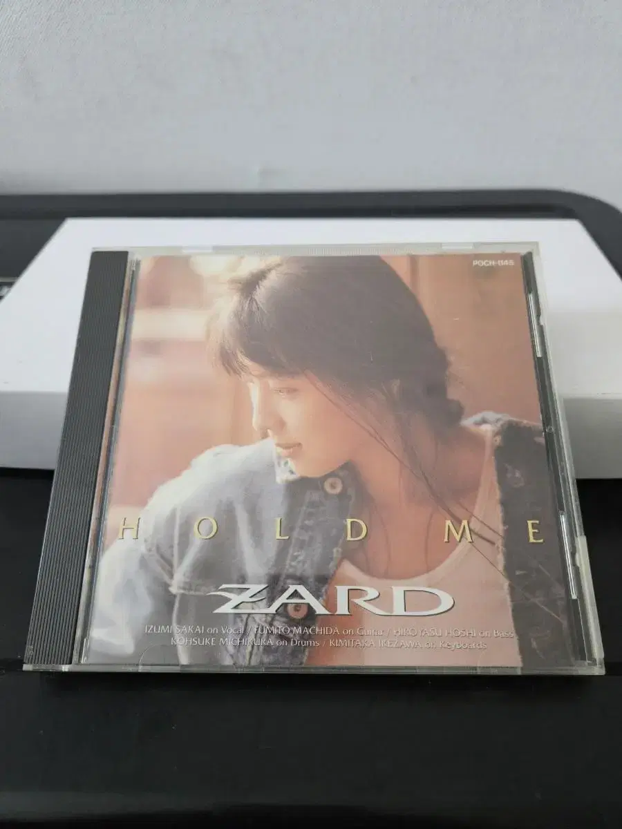 ZARD - HOLD ME CD입니다